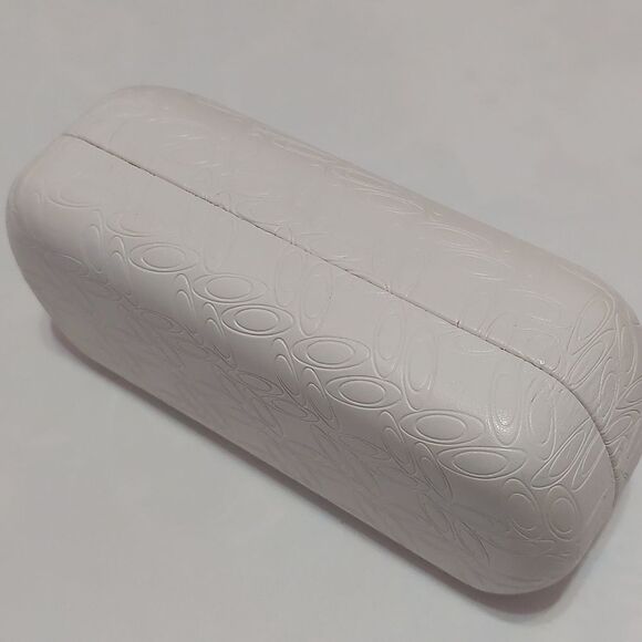Oakley White Logo Embossed Faux Leather Sunglasses Hard Case - Picture 5 of 9
